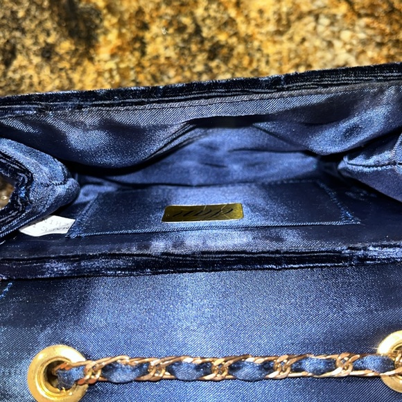 Élan Midnight Blue Velvet Evening Bag - Picture 3 of 4